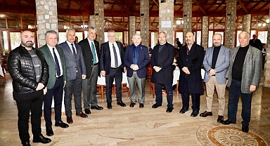 Edremit Belediye Başkanı Mehmet Ertaş, Camilerin Din Görevlileriyle Kahvaltı Etkinliğinde Bir Araya Geldi