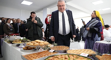 Edremit Belediye Başkanı Mehmet Ertaş, Yöresel Yemek Yarışması’nda Lezzetli Anlar Yaşandı