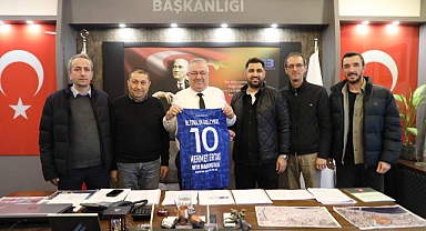 Edremit Belediyesi Altınolukspor Kadın Voleybol Takımından Başkan Ertaş ve Başkan Yardımcısı Cebeci'ye Ziyaret