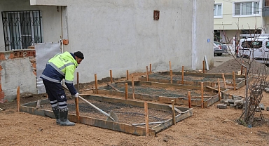 Edremit Belediyesi, Yeni Park Alanlarında Çalışmalarına Devam Ediyor