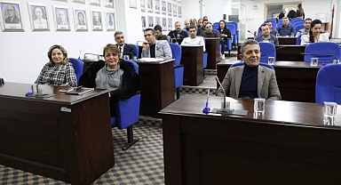 Edremit’te Gelir Arttırıcı Yöntemler ve Kamu Zararını Önleme Konferansı Düzenledi