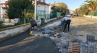 Edremit’te Yol Bakım ve Onarım Çalışmaları Devam Ediyor