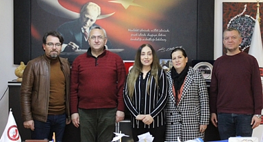 Halk Müziği Sanatçıları ve Vatandaşlar, Susurluk Belediye Başkanı Hakan Yıldırım Semizel’i Ziyaret Etti