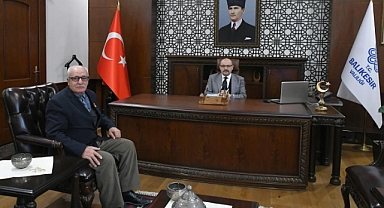 Kıbrıs Gazisi Ahmet Taşkın, Vali İsmail Ustaoğlu’nu Ziyaret Etti