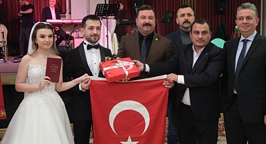 MHP Balıkesir İl Teşkilatı, İl Sekreteri Muharrem Kurtkan’ın Düğününde Buluştu