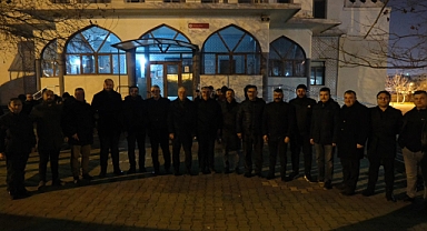 MHP Balıkesir Teşkilatı Berat Kandili’nde Vatandaşlarla Buluştu