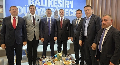 Sındırgı Belediye Başkanı Serkan Sak, EMITT 2025 Fuarı’nda Sındırgı’yı Tanıttı