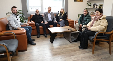 Ünlü Oyuncu Sumru Yavrucuk, Edremit Belediye Başkan Yardımcısı Cavit Cebeci'yi Ziyaret Etti