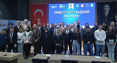 Vali İsmail Ustaoğlu, Genç Ticaret Elçileri Ödül Töreni’ne Katıldı