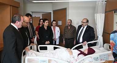 Vali İsmail Ustaoğlu, Şehit Annesini Ziyaret Etti