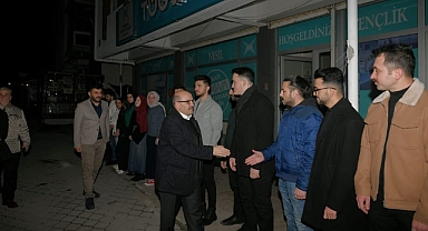 Vali İsmail Ustaoğlu, TÜGVA Balıkesir İl Temsilciliği’ni Ziyaret Ederek Gençlerle Buluştu