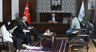 Vali İsmail Ustaoğlu, Vatandaşlarla Bir Araya Gelerek Talepleri Dinledi