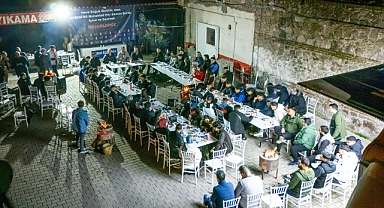 AK Parti Karesi'de Gençlik Buluşması: Soğuk Havada Sıcak Muhabbet