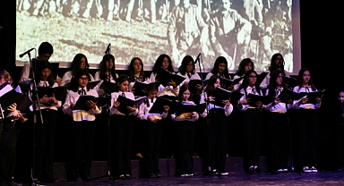 Altıeylül’de “Çanakkale Geçilmez” Oratoryosu Büyük Beğeni Topladı