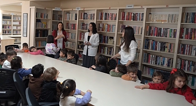 Altınoluk Asiye Çifci Kreş ve Gündüz Bakım Evi Öğrencilerinden Kitaplarla Dolu Bir Keşif Yolculuğu