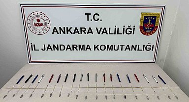 Ankara'da 6 milyon lira değere sahip 19 tüp yılan zehri ele geçirildi