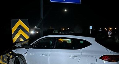 Ankara'da kaza yapan aracın sürücüsü bulunamadı