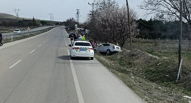 Ankara'da kontrolden çıkan araç şarampole uçtu: 3 yaralı