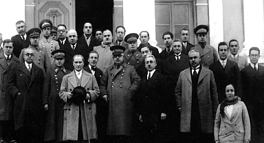 Atatürk’ün Balıkesir Ziyaretinden Tarihi Bir Kare