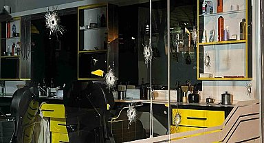 Bağcılar'da berber dükkanı kurşunlandı: 1 ağır yaralı