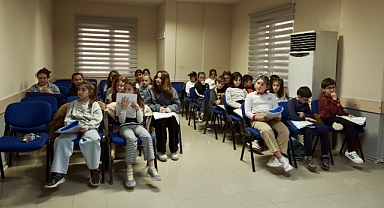 Balıkesir’de Çocuk Korosu Çalışmaları Başladı: Minik Sesler Büyük Heyecanla Müzik Dünyasına Adım Atıyor