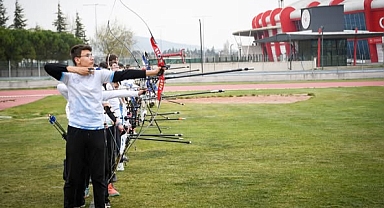 Balıkesir’de Okul Sporları Okçuluk Yıldız Küçük İl Birinciliği Müsabakaları Başladı