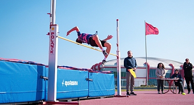 Balıkesir Gençlik ve Spor İl Müdürlüğü, Atletizm Yıldız-Küçük İl Birinciliği Müsabakalarını Başlattı