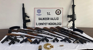 Balıkesir Merkezli 5 İlde Silah Kaçakçılığı Operasyonu: 17 Şüpheli Gözaltında
