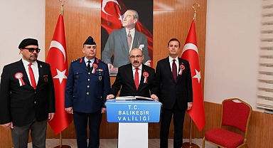 Balıkesir Şehitliği’nde Hüzün ve Gurur: 18 Mart Anma Programı