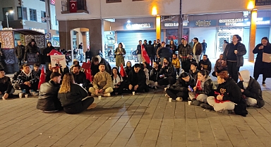 Balıkesirli Gençlerden ‘Andımız’lı Protesto