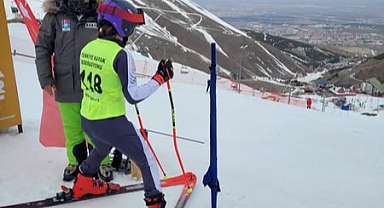 Balıkesirli Şengül Nisa İpek, 2024-2025 Alp Disiplini Küçük Kızlar Türkiye Şampiyonasında 3. Oldu