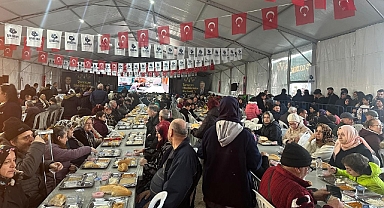 Bandırma'da Gönül Göçmez'in Katkılarıyla İftar Düzenlendi