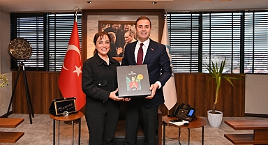 Başkan Ahmet Akın, Dünya Birincisi Zeytinyağı Markasının Kurucusunu Ağırladı