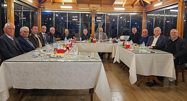 Başkan Önder Lapanta, İvrindi’nin Eski Belediye Başkanlarıyla İftarda Buluştu