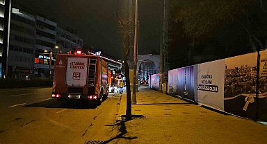 Beyoğlu'nda tarihi camide çıkan yangın korkuttu