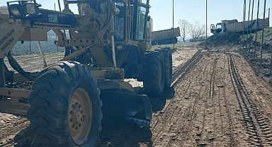 Bigadiç Belediyesi, Kırsal Mahallelerde Arazi Yollarını Düzenliyor ve Ulaşımı İyileştiriyor