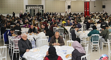 Burhaniye Belediyesi, Ramazan Ayında Dayanışma Ruhu ile İftar Sofraları Kuruyor