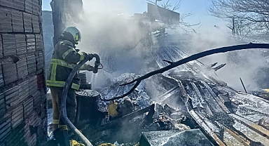 Burhaniye’de Baraka Yangını! 