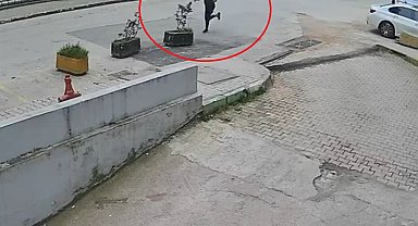 Bursa'da bir kişinin yaralandığı silahlı saldırı anı kamerada