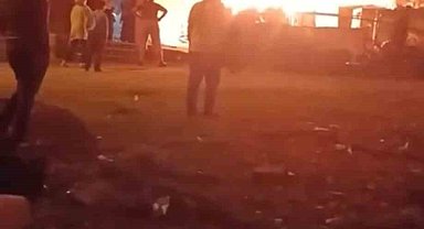 Bursa'da boş baraka alevlere teslim oldu