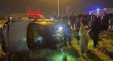 Bursa'da otomobil takla attı: 2 yaralı