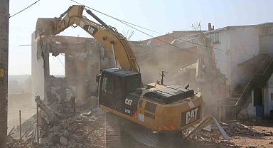 Bursa'daki yıkımda ortalık karıştı