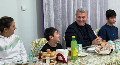 Canbey, Sevgi Evleri’nde Çocuklarla Sahur Yaptı