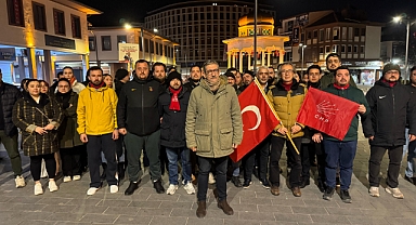 CHP Balıkesir'den Gece Yarısı Demokrasi Nöbeti: 