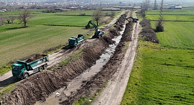 DSİ 25. Bölge Müdürlüğü, Bigadiç Bademli Mahallesi Tahliye Kanalı Islah Çalışmalarına Devam Ediyor