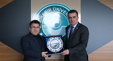 DSİ 25. Bölge Müdürü Olcay Çubukcu, Balıkesir Üniversitesi Rektörü Yücel Oğurlu’yu Ziyaret Etti