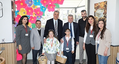 Dünya Down Sendromu Farkındalık Günü'nde Edremit Belediyesi'nden Anlamlı Ziyaret
