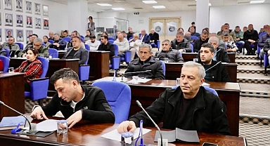 Edremit Belediye Başkanı Mehmet Ertaş, Mahalle Muhtarlarıyla Aylık Toplantısını Gerçekleştirdi