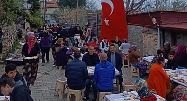Edremit Belediyesi Meclis Üyeleri, Pınarbaşı Mahallesi’nde Düzenlenen İftar Programına Katıldı