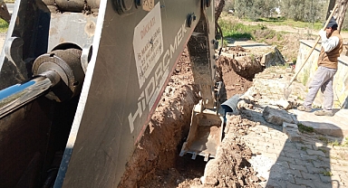 Edremit Belediyesi, Narlı Mahallesi'nde Yağmursuyu Drenaj Hattı Döşeme Çalışmalarına Başladı